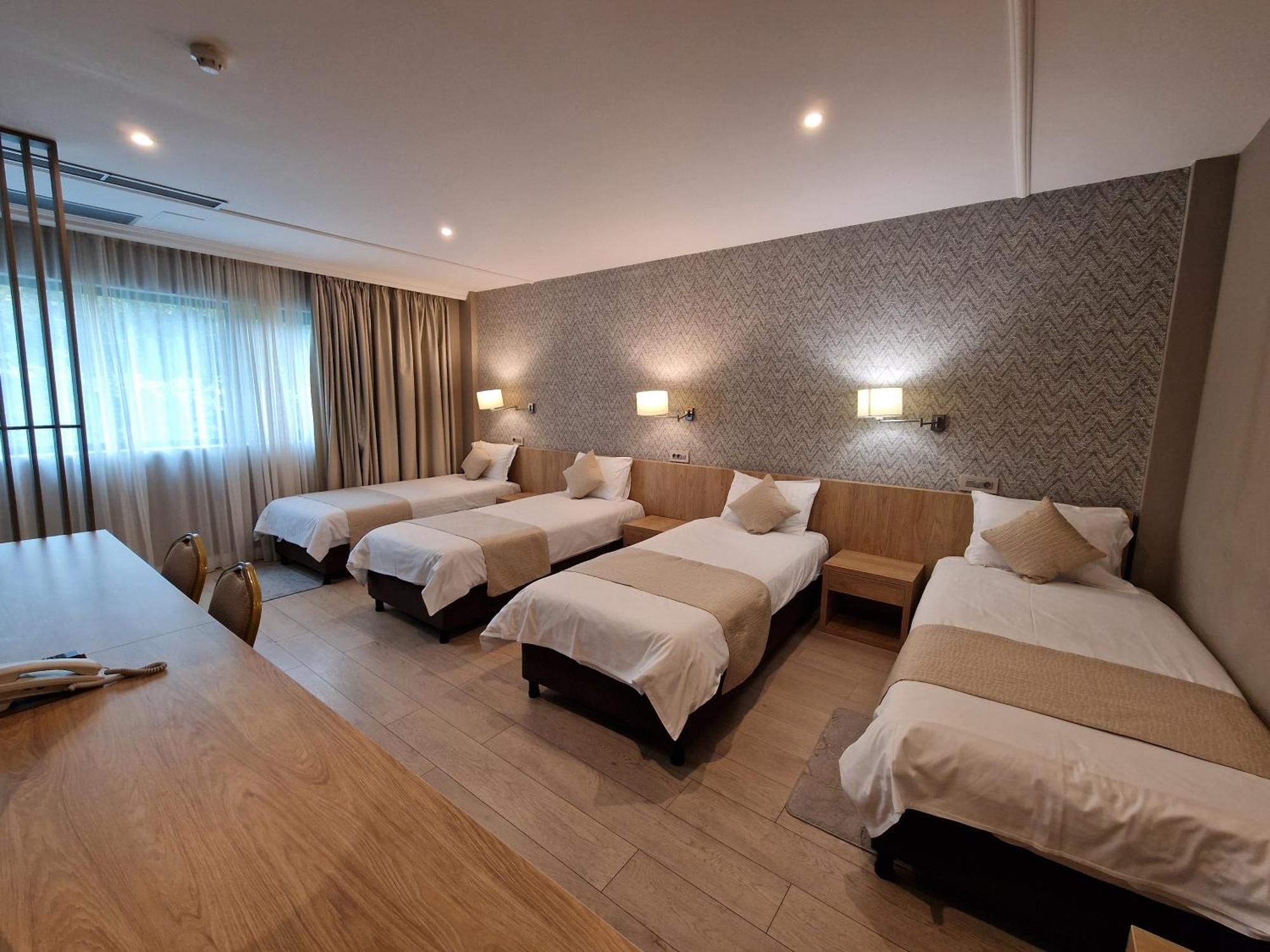 Hotel Sunny Hill Клуж-Напока Экстерьер фото