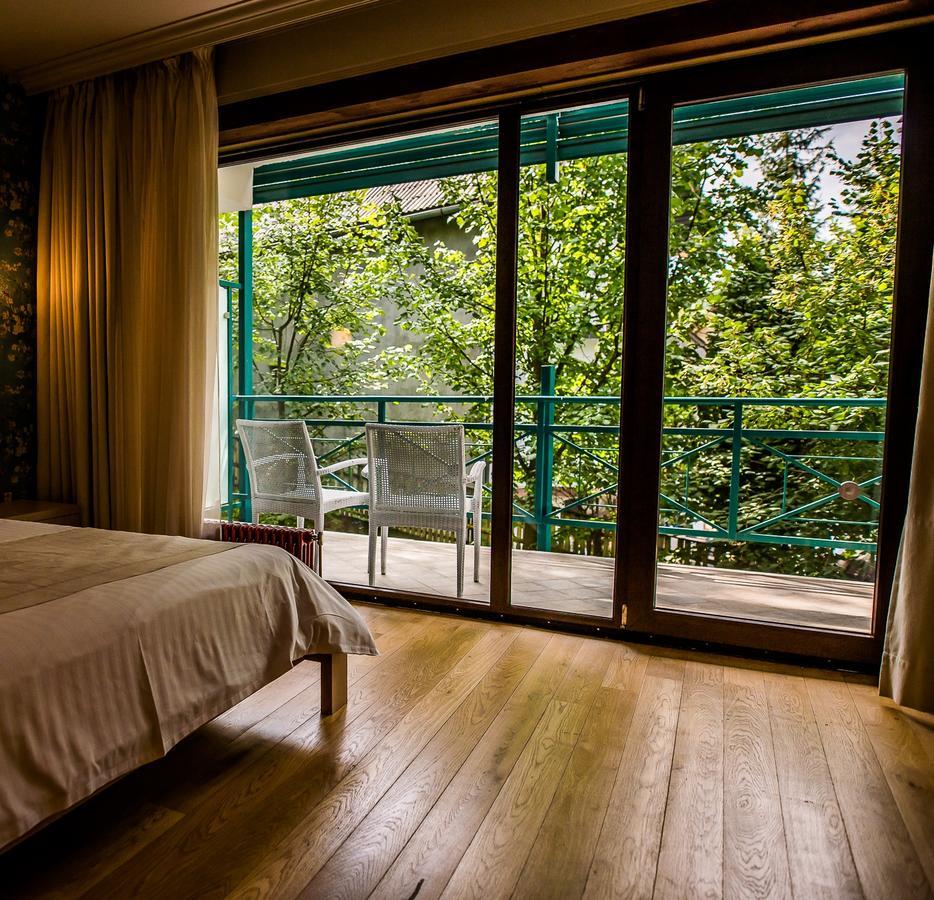 Hotel Sunny Hill Клуж-Напока Экстерьер фото