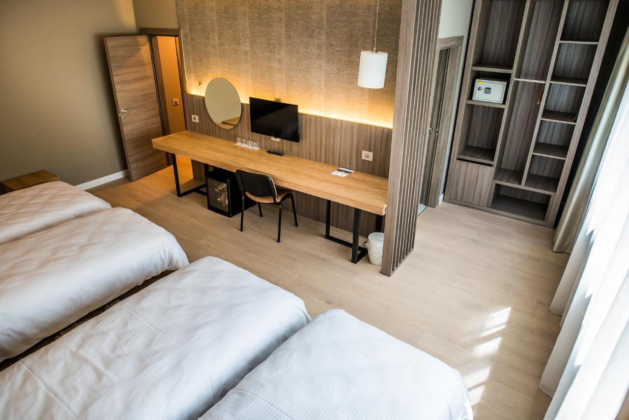 Hotel Sunny Hill Клуж-Напока Экстерьер фото
