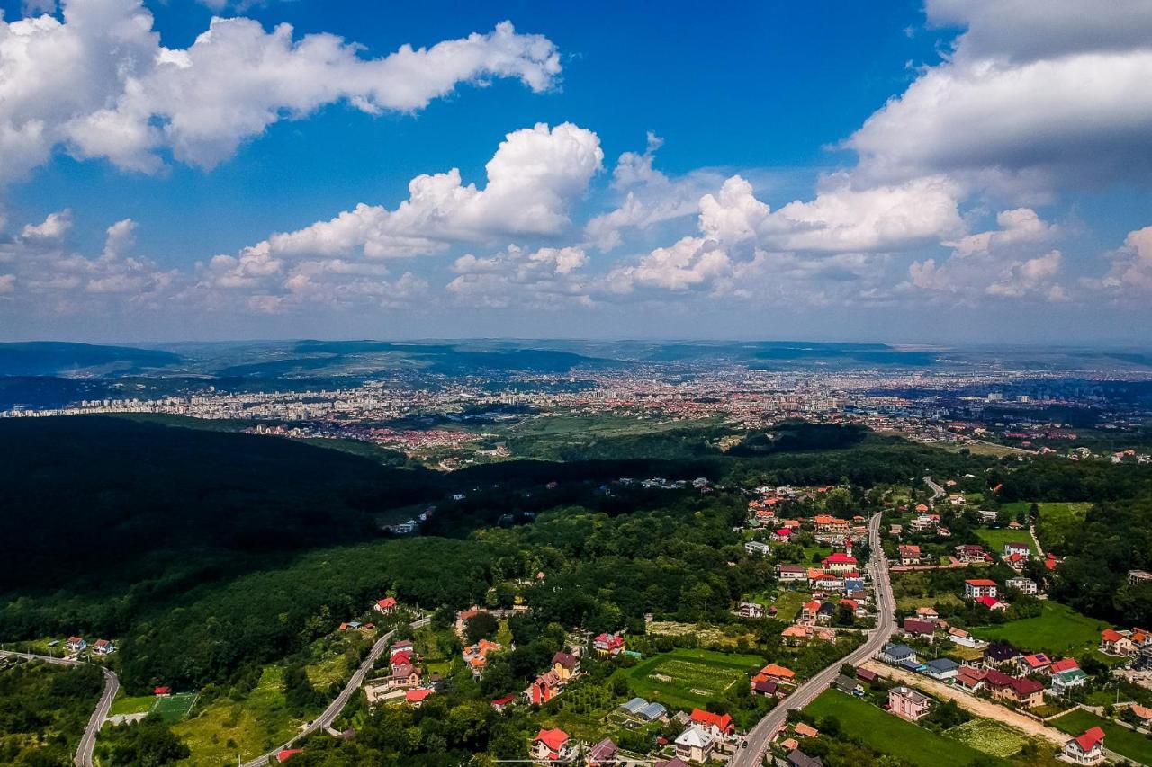 Hotel Sunny Hill Клуж-Напока Экстерьер фото